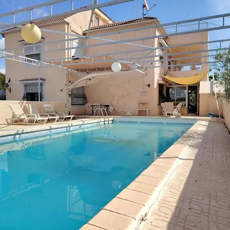 Casa Estanque Compartida Piscina Y Jardin 7 Pax Дом отдыха Мучамель